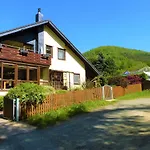 Im Wald Mit Kamin דירה *